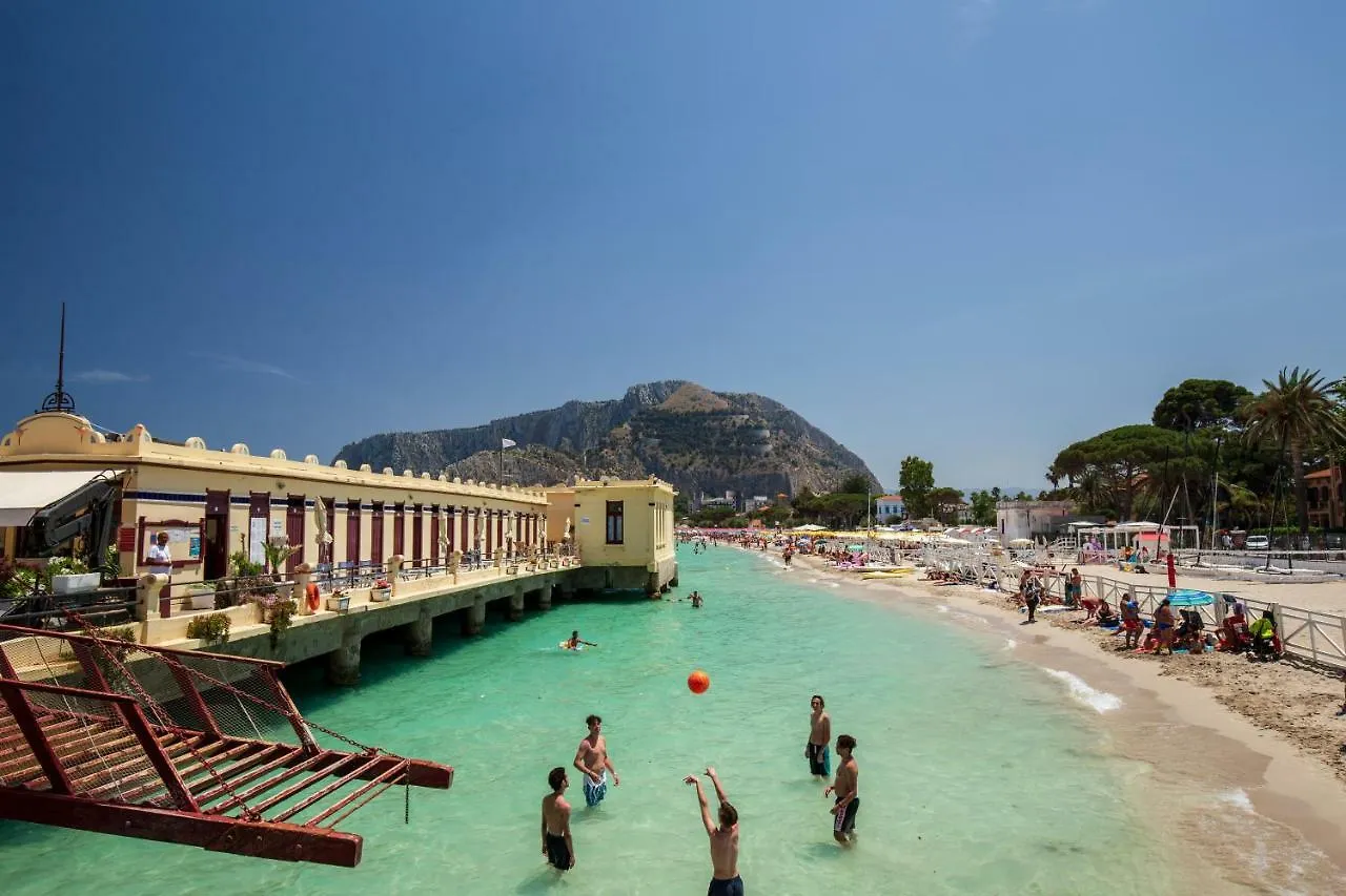 Domus Sicily - Villa Onda Mondello Italien