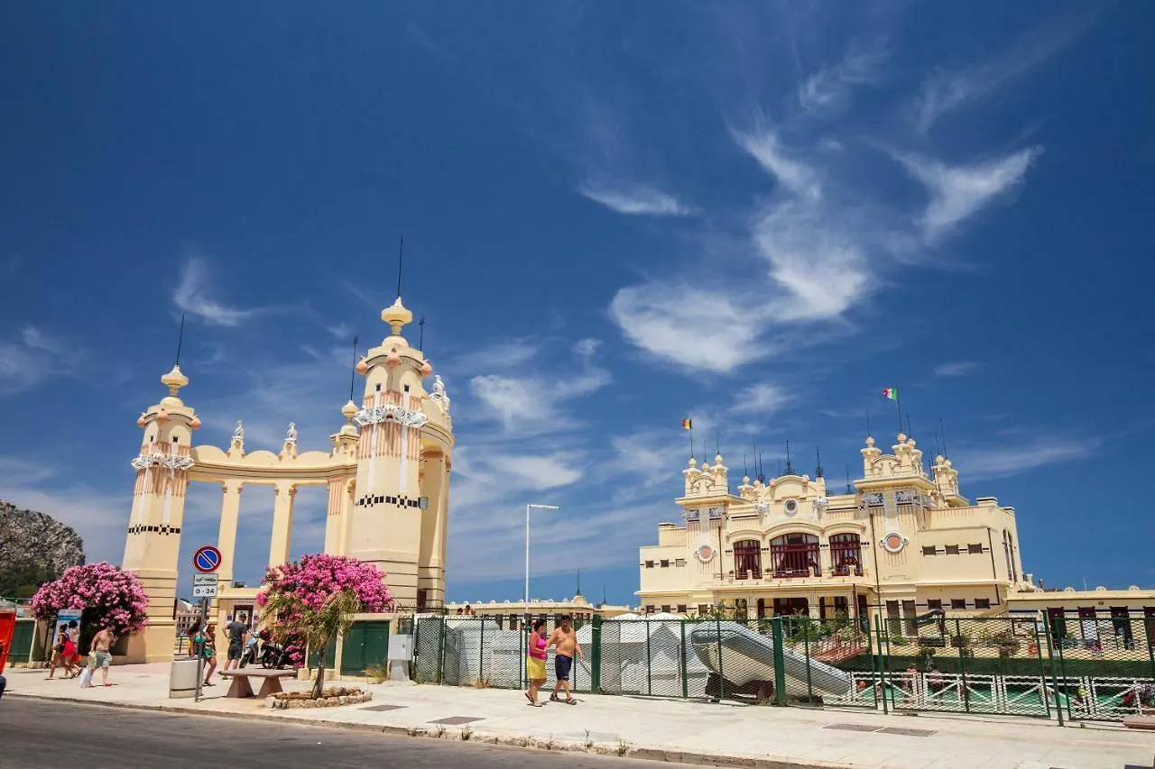 Domus Sicily - Villa Onda Mondello Italien