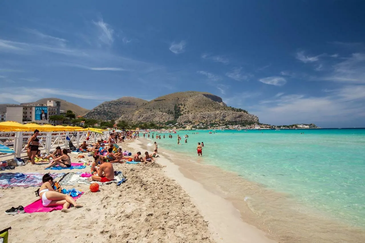 Domus Sicily - Villa Onda Mondello Italien